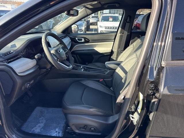 new 2025 Jeep Compass car, priced at $35,899