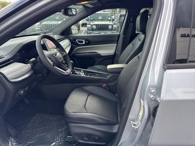 new 2025 Jeep Compass car, priced at $36,918