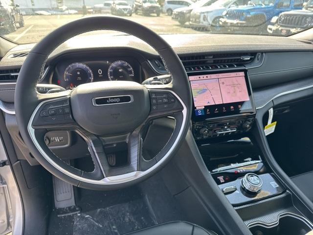 new 2025 Jeep Grand Cherokee car, priced at $49,921