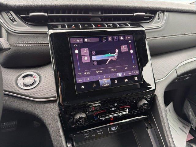 new 2025 Jeep Grand Cherokee car, priced at $46,208