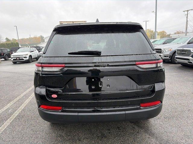 new 2025 Jeep Grand Cherokee car, priced at $46,208