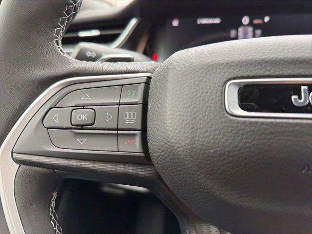 new 2025 Jeep Grand Cherokee car, priced at $46,208