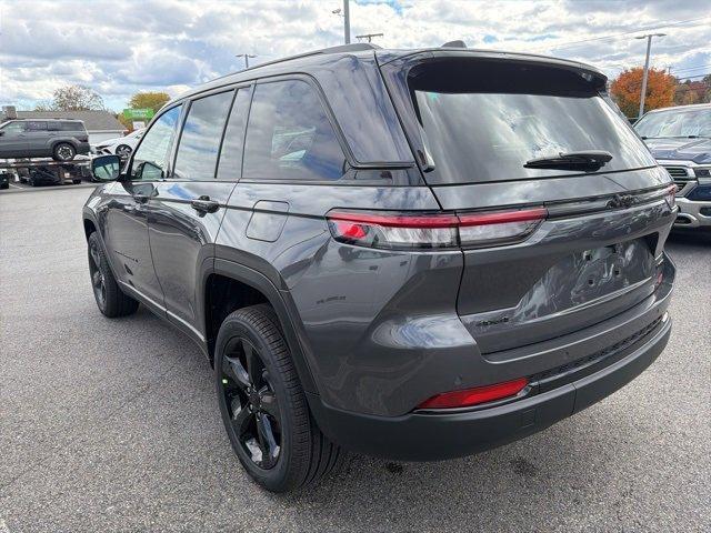 new 2025 Jeep Grand Cherokee car, priced at $49,833