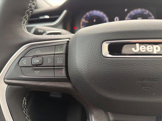 new 2025 Jeep Grand Cherokee car, priced at $49,833