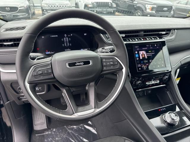 new 2025 Jeep Grand Cherokee car, priced at $42,710