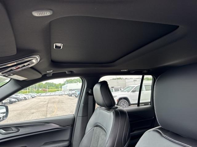 new 2025 Jeep Grand Cherokee car, priced at $42,710