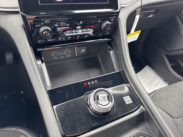 new 2025 Jeep Grand Cherokee car, priced at $42,710