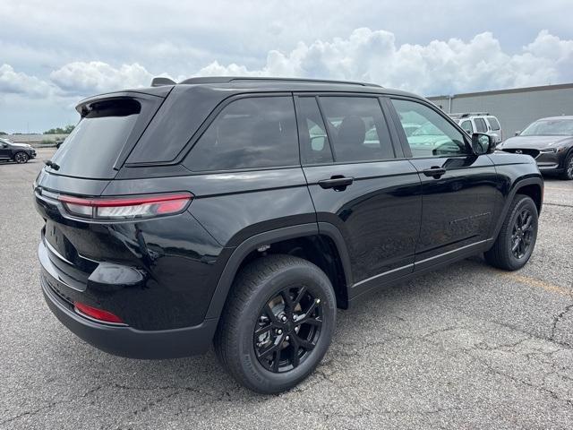 new 2025 Jeep Grand Cherokee car, priced at $42,710