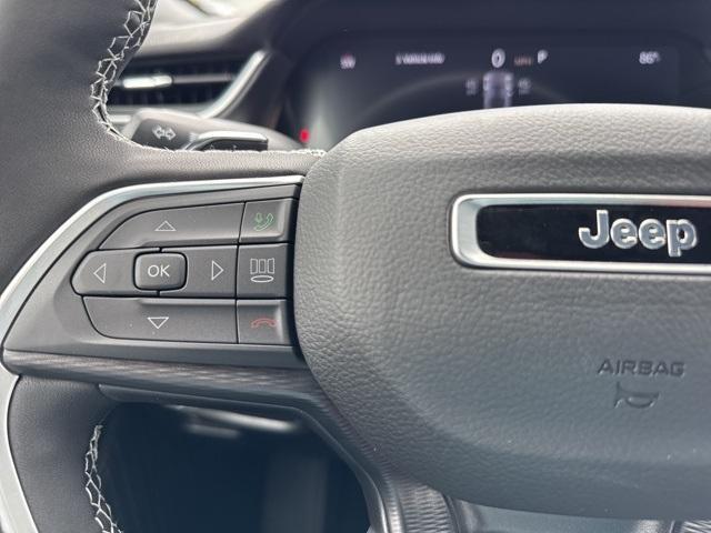 new 2025 Jeep Grand Cherokee car, priced at $42,710