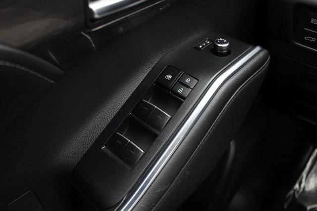 used 2024 Toyota Highlander car, priced at $42,496