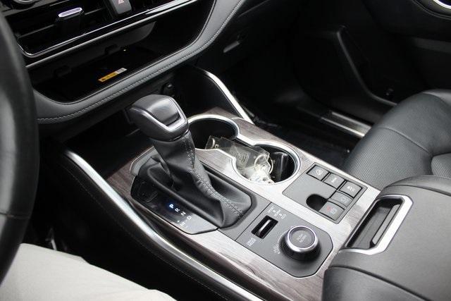 used 2024 Toyota Highlander car, priced at $42,496