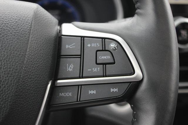 used 2024 Toyota Highlander car, priced at $42,496