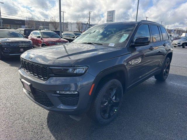 new 2025 Jeep Grand Cherokee car, priced at $50,035