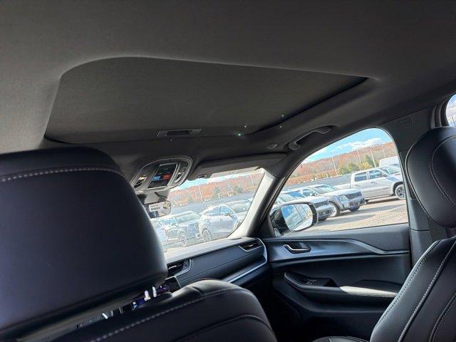 new 2025 Jeep Grand Cherokee car, priced at $45,672