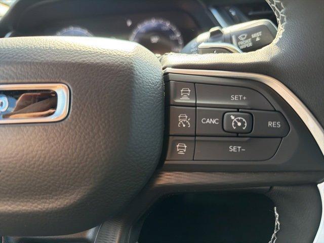 new 2025 Jeep Grand Cherokee car, priced at $45,672