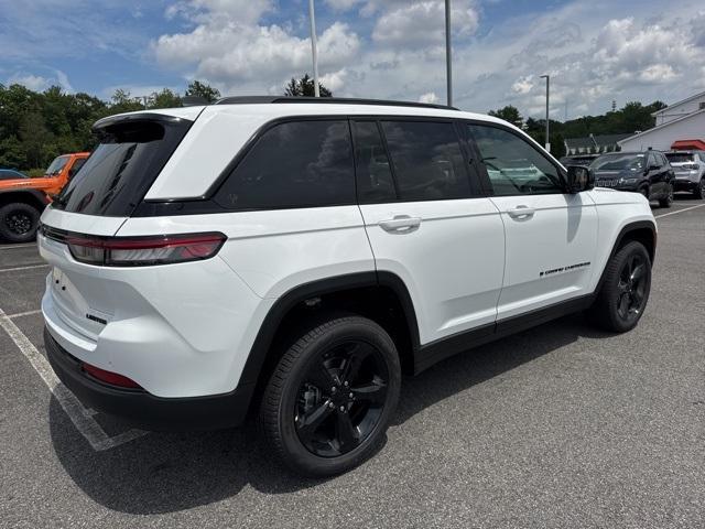 new 2025 Jeep Grand Cherokee car, priced at $51,451
