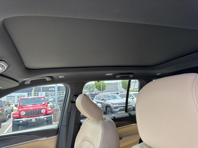 new 2025 Jeep Grand Cherokee car, priced at $51,451