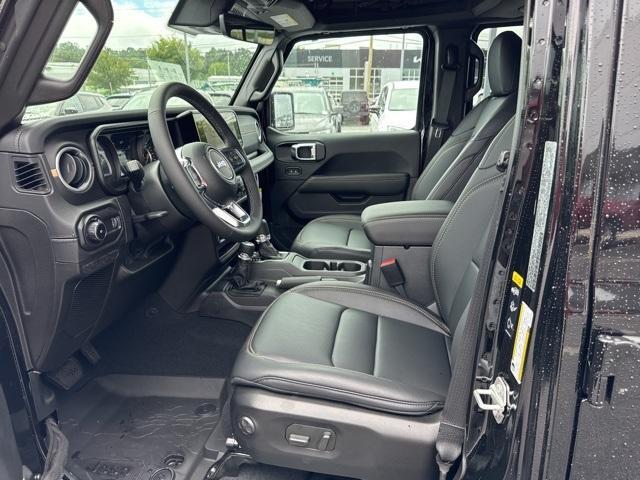 new 2025 Jeep Wrangler car, priced at $51,927