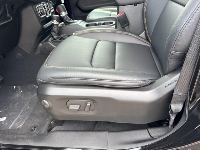 new 2025 Jeep Gladiator car, priced at $48,972