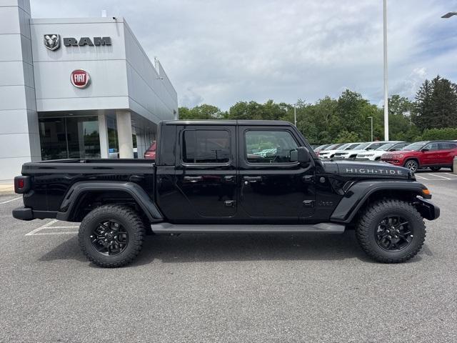 new 2025 Jeep Gladiator car, priced at $48,972