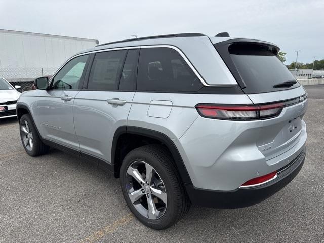 new 2025 Jeep Grand Cherokee car, priced at $51,930