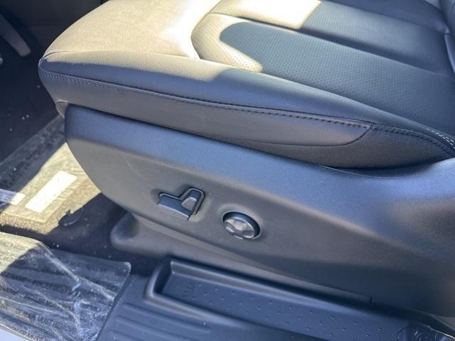 new 2025 Chrysler Voyager car, priced at $39,604