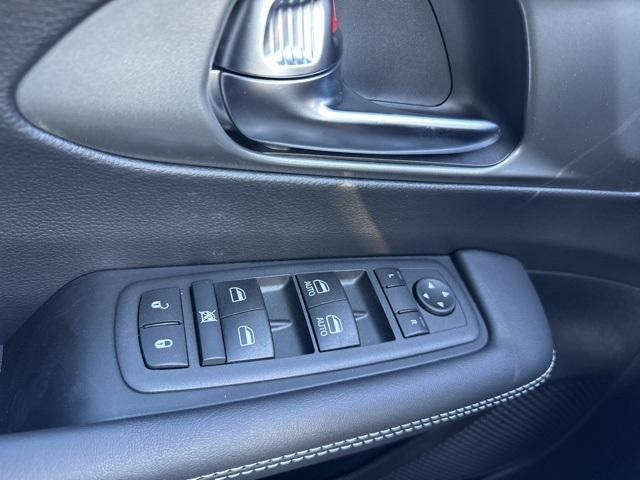 new 2025 Chrysler Voyager car, priced at $39,604