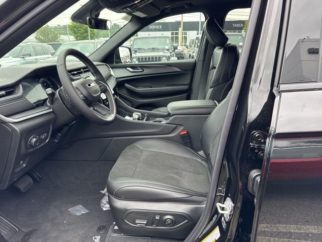 new 2025 Jeep Grand Cherokee L car, priced at $46,217