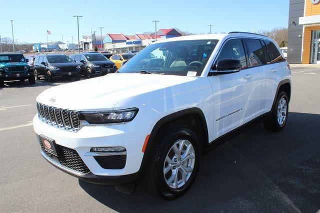 used 2023 Jeep Grand Cherokee car, priced at $39,890