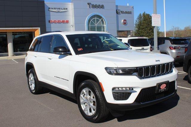 used 2023 Jeep Grand Cherokee car, priced at $39,890