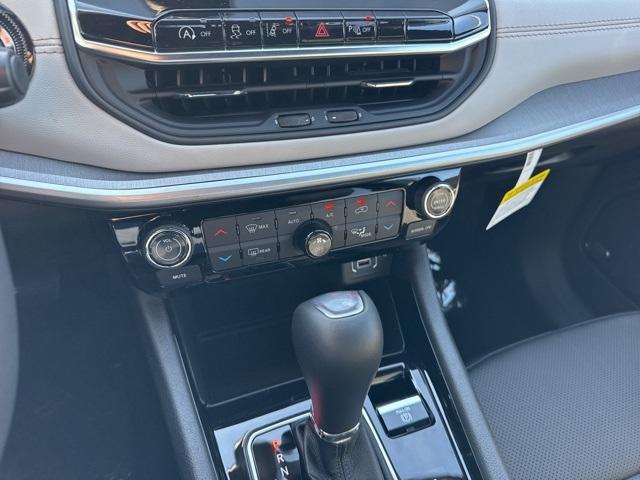 new 2025 Jeep Compass car, priced at $39,198