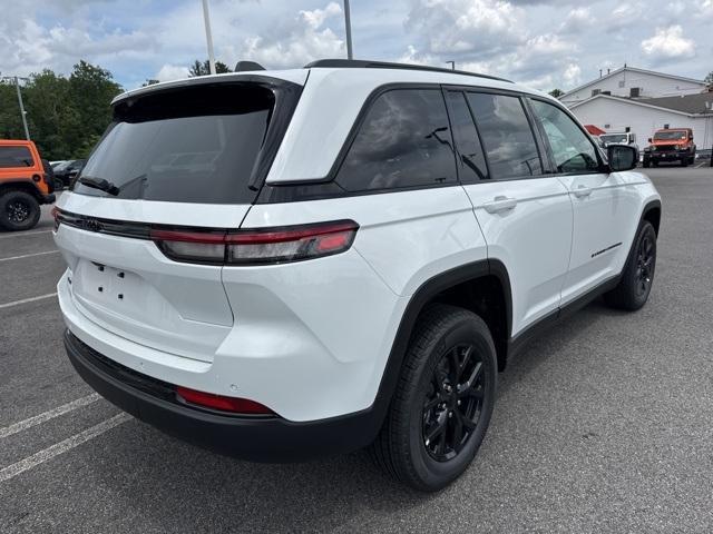new 2025 Jeep Grand Cherokee car, priced at $46,135
