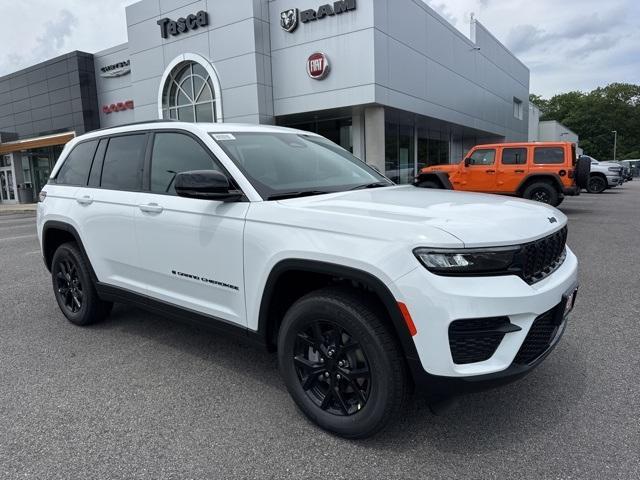 new 2025 Jeep Grand Cherokee car, priced at $46,135