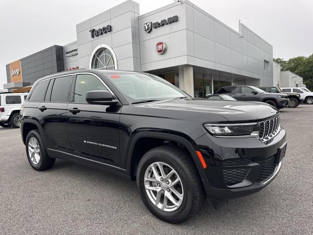 new 2025 Jeep Grand Cherokee car, priced at $40,220