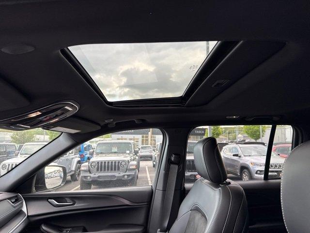 new 2025 Jeep Grand Cherokee car, priced at $45,355