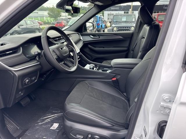 new 2025 Jeep Grand Cherokee car, priced at $46,135