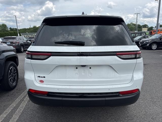 new 2025 Jeep Grand Cherokee car, priced at $46,135