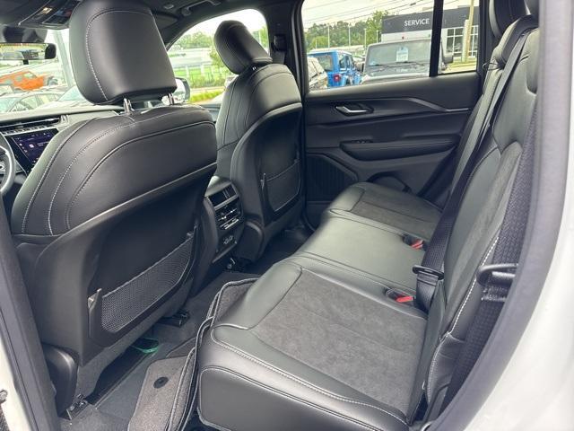 new 2025 Jeep Grand Cherokee car, priced at $46,135
