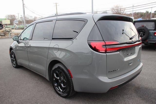 used 2021 Chrysler Pacifica Hybrid car, priced at $29,250