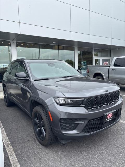 used 2023 Jeep Grand Cherokee car, priced at $32,568