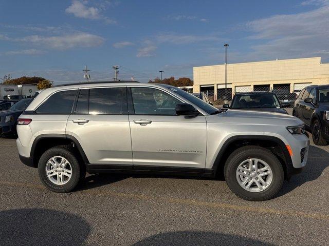 new 2025 Jeep Grand Cherokee car, priced at $41,720