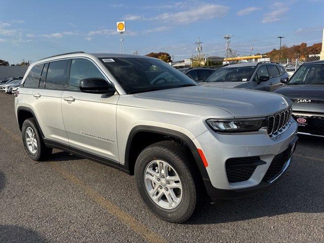 new 2025 Jeep Grand Cherokee car, priced at $41,720