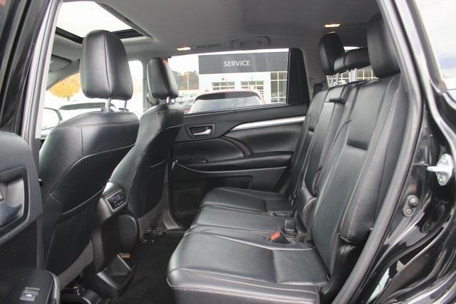 used 2019 Toyota Highlander car, priced at $24,989
