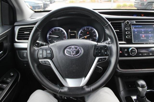 used 2019 Toyota Highlander car, priced at $24,989