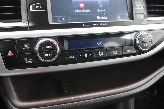 used 2019 Toyota Highlander car, priced at $24,989