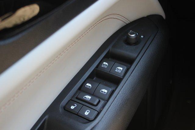 used 2022 Jeep Compass car, priced at $25,999