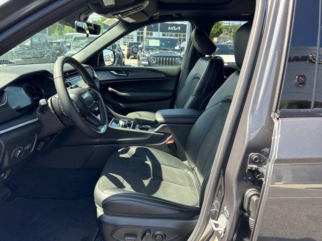 new 2025 Jeep Grand Cherokee car, priced at $46,730