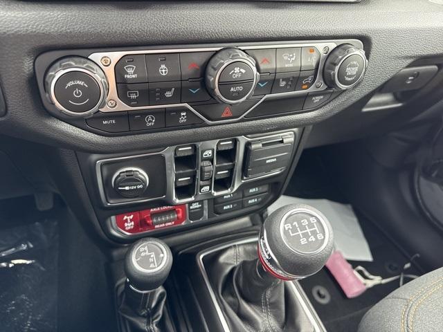 new 2025 Jeep Wrangler car, priced at $45,393
