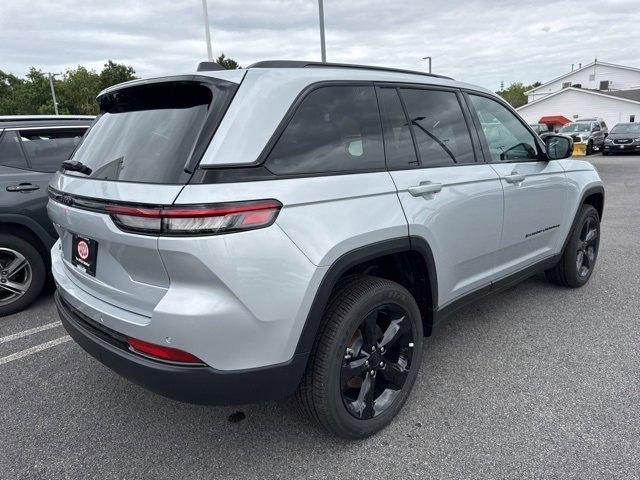 new 2024 Jeep Grand Cherokee car, priced at $44,366