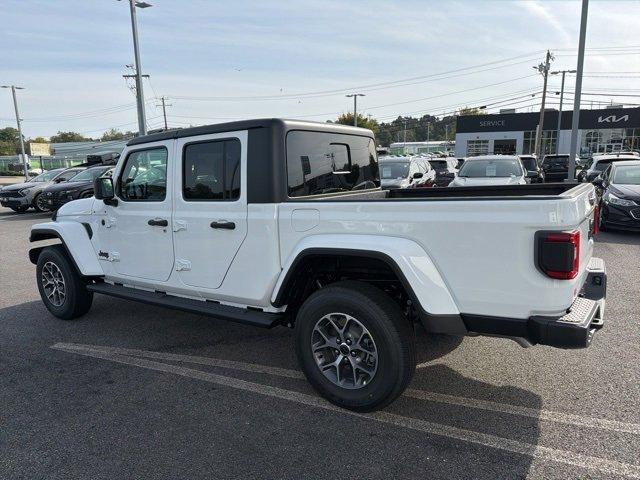 new 2025 Jeep Gladiator car, priced at $48,686
